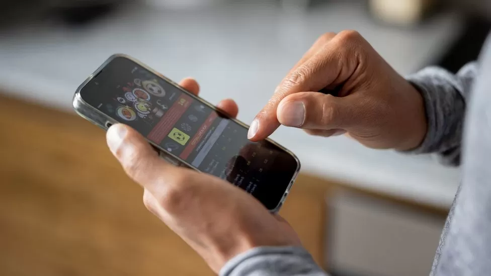 Gambling on Thin Ice: Unlicensed Sites Targeting UK Players